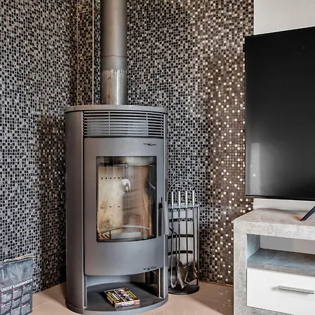 Zum Kreidesee Hemmoor-1 By Interhome Apartment *